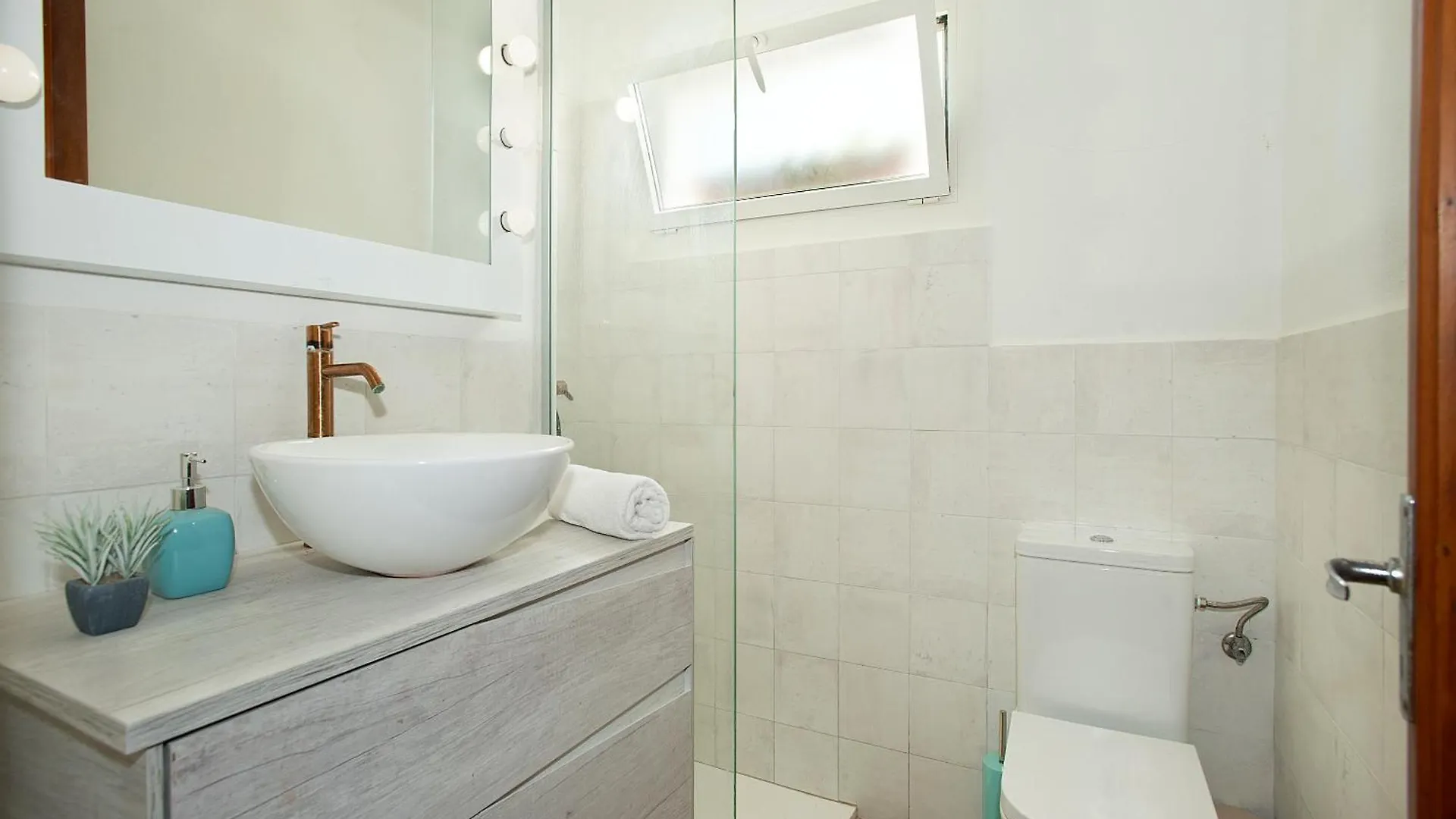 Owl Booking Villa Beach House Magdalena - 5 Min Walk To The Beach Cala de Sant Vicenc Spanien